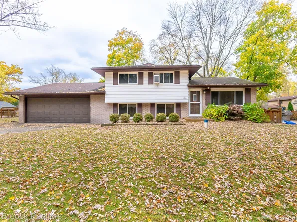 4241 Bankside Ave, West Bloomfield, MI 48323