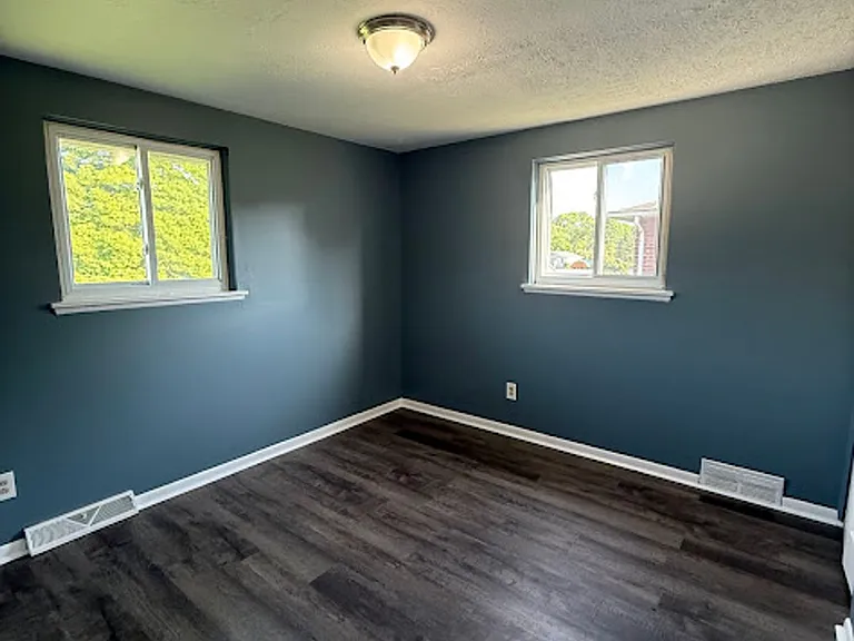 3009 Coventry Blvd NE — Photo 10