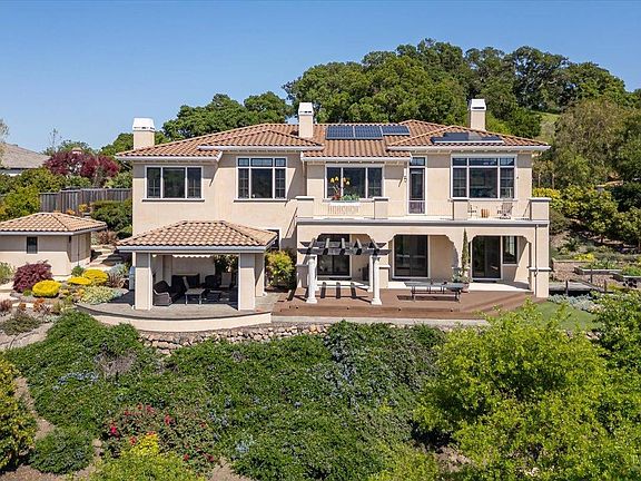2nd image of 1046 Valle View Court