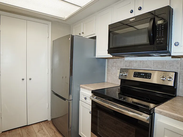 1121 Signal Ridge Pl — Photo 11