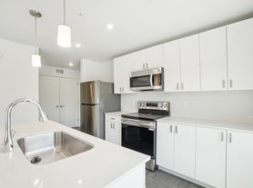 500 Parkview