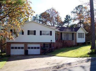 936 Monterey Dr, Bessemer, AL 35022