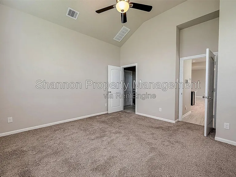 2559 Terrace Point Dr — Photo 28
