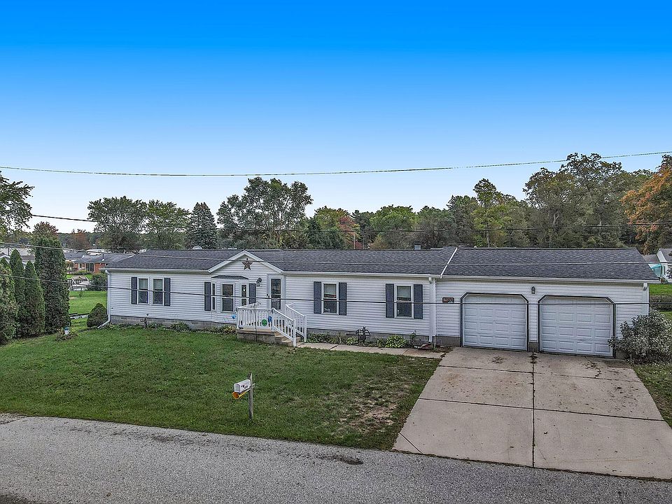 1st image of 9834 S Clearwater St