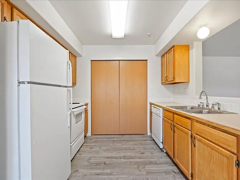 6405F Chapel Hill Blvd #F201 — Photo 10
