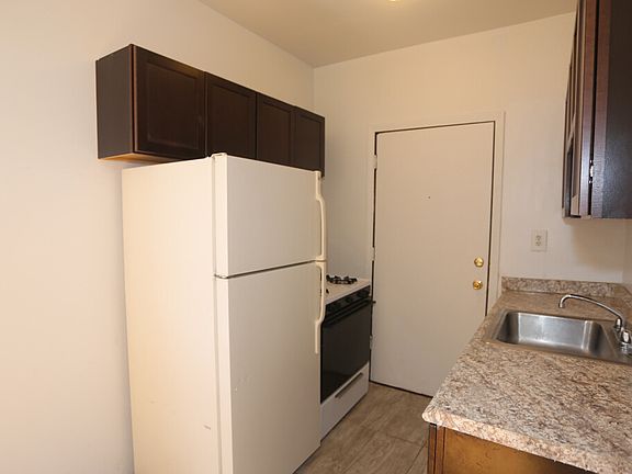 3rd image of 931 W Sunnyside Ave #N5