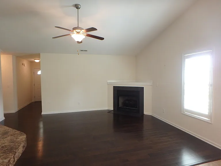 106 Farmgate Dr — Photo 8