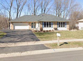 14526 Village Woods Dr, Eden Prairie, MN 55347
