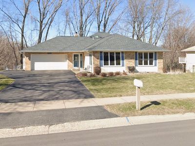 14526 Village Woods Dr, Eden Prairie, MN, 55347