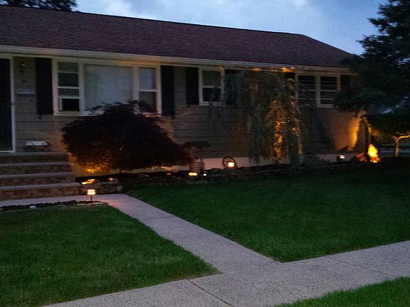 3rd image of 2 Richard Ave