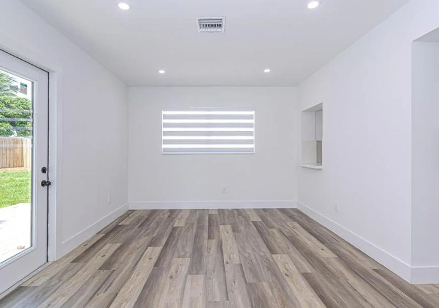 1717 16th Court N, Lake Worth Beach, FL 33460 — Photo 4