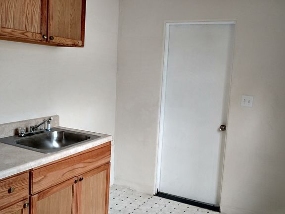 4th image of 3730 12th Ave S