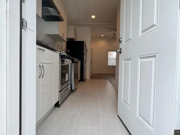 2717 W Saint Helen St Unit 2, Chicago, IL 60647