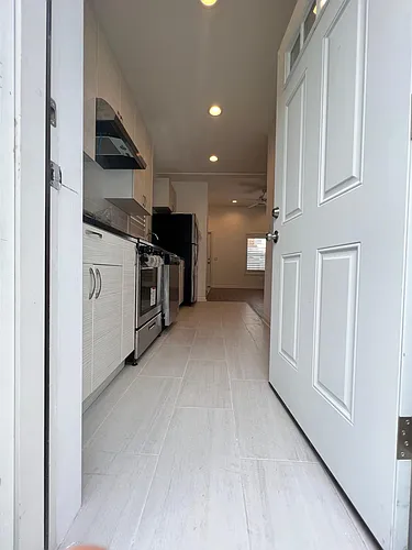 2717 W Saint Helen St #2 Photo 1