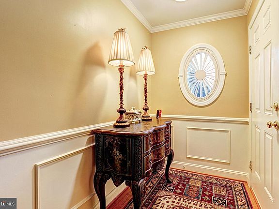 3rd image of 639 Strandhill Ct