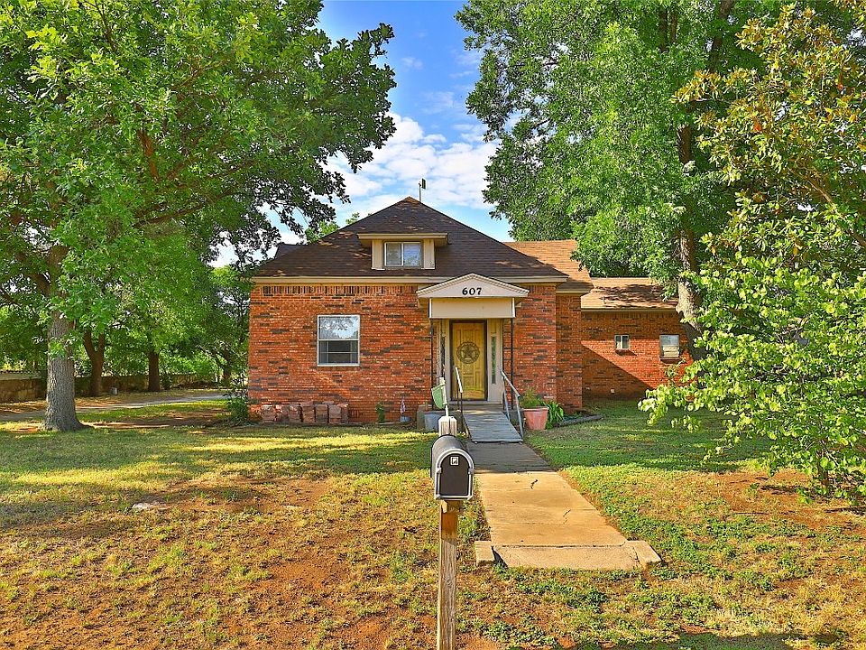 607 SE 4th St, Knox City, TX 79529 | Zillow