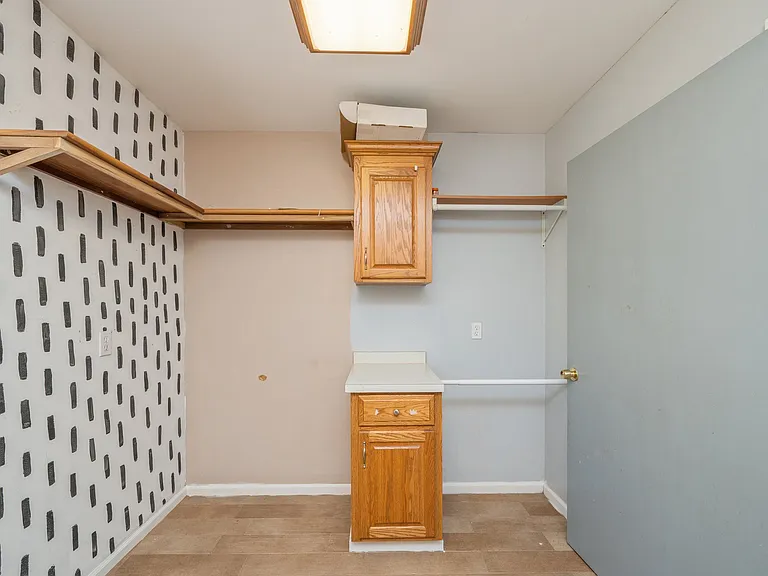 83 Edgewood Dr — Photo 16