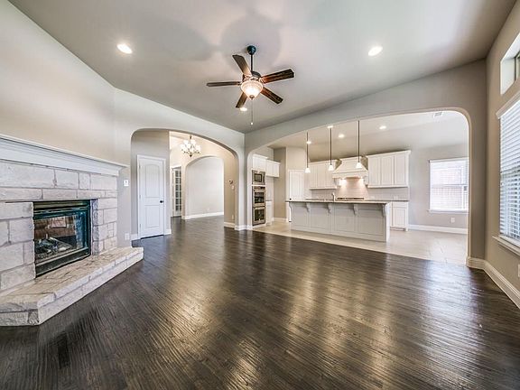 4th image of 6314 Teresa Ln