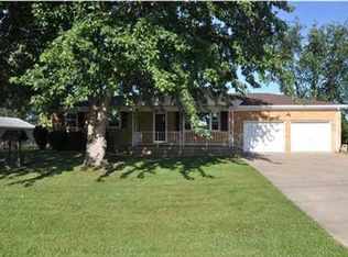 2572 N Stierly Rd, Wadesville, IN 47638