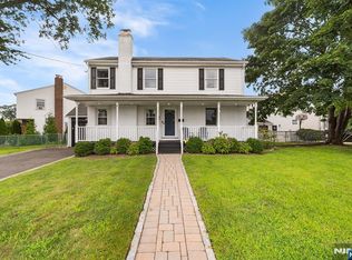 2 Derby Lane, Dumont, NJ 07628