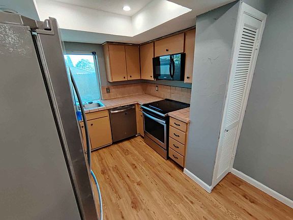 5th image of 2124 Bordeaux Dr #3