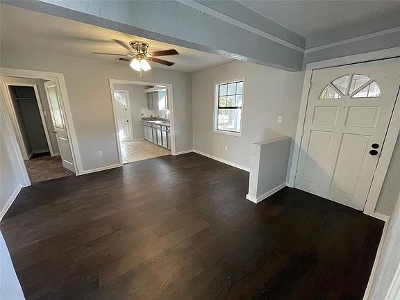 3rd image of 69 Neyland St