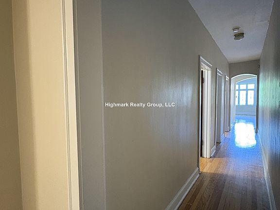 4th image of 1452 Oak Ave #12S