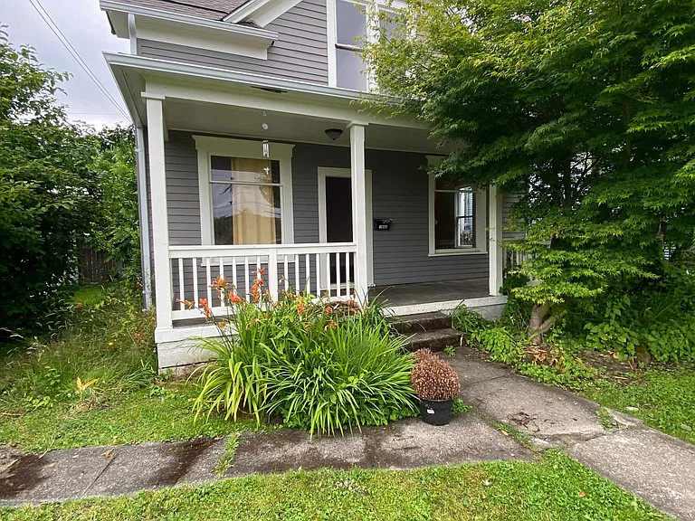 1442 Iron St — Photo 1