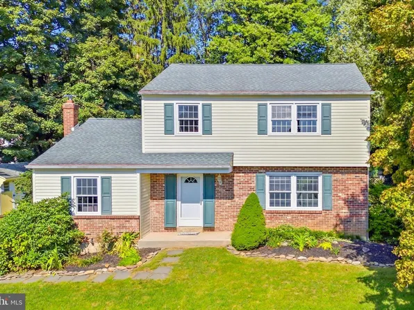 497 Stewart Dr, West Chester, PA 19380