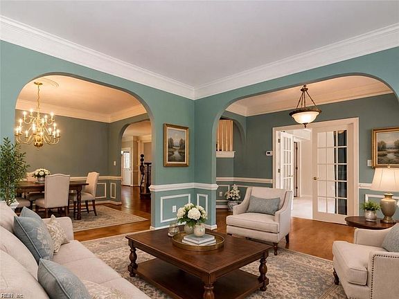 3rd image of 138 Greengable Way