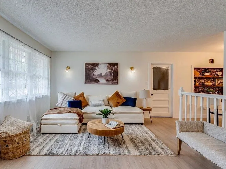 565 S Circle Dr — Photo 15