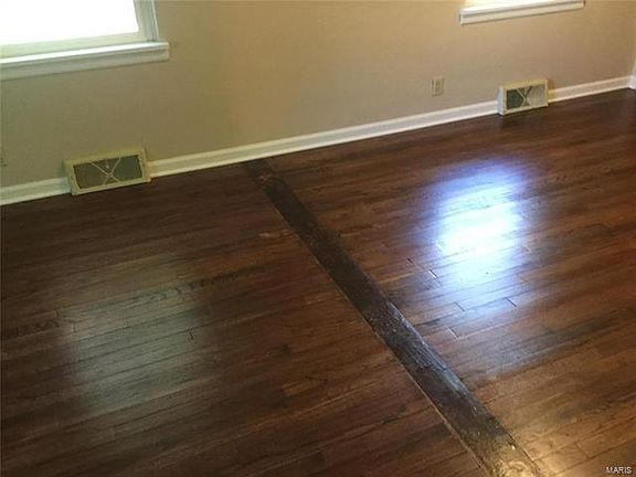3rd image of 55 Rosewood Ln