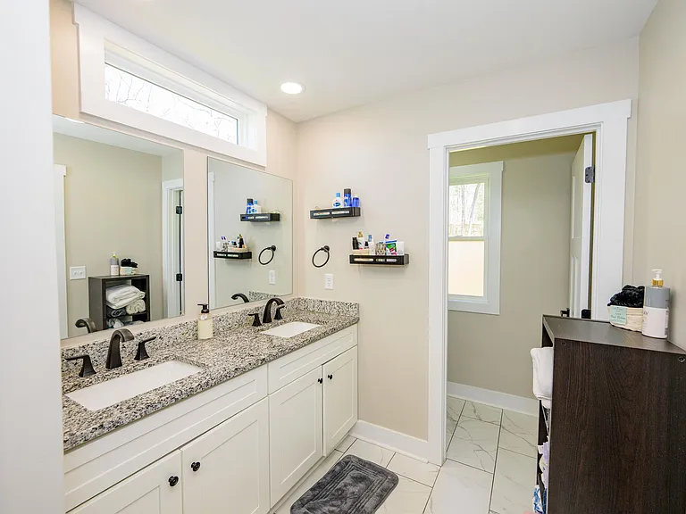 299 Hampton Rd — Photo 28