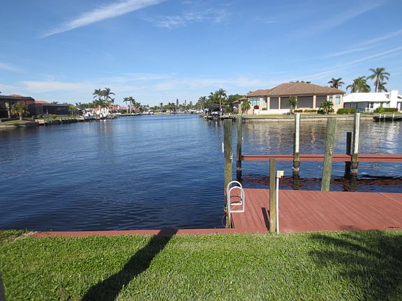 200' Intersecting Canal View