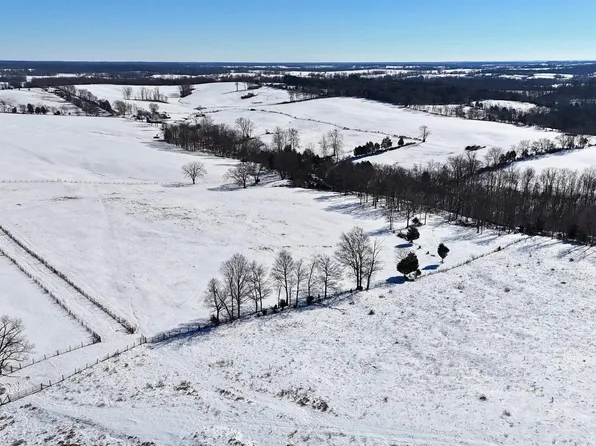 4 Ozee Farm Rd, Bedford, IN 47421