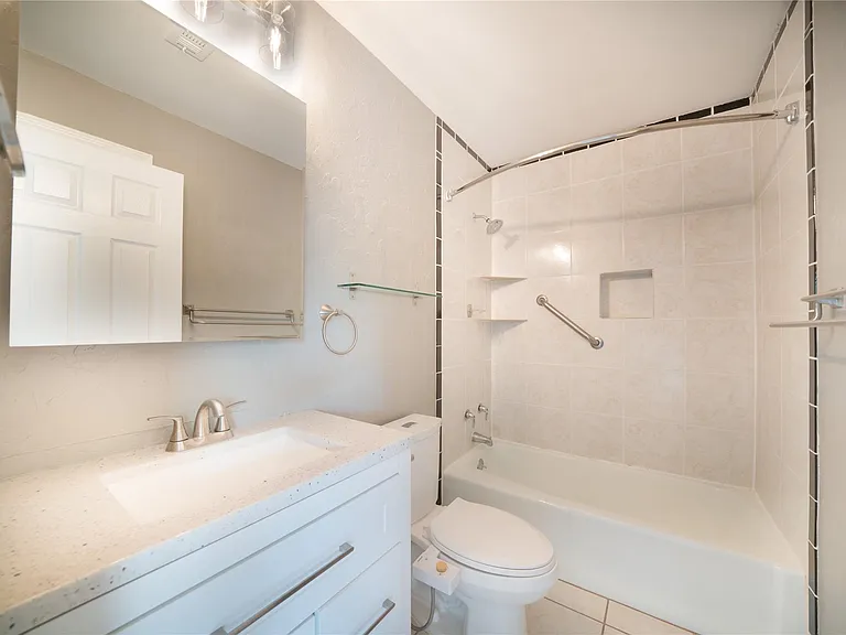 500 E Riverside Dr #242 — Photo 29