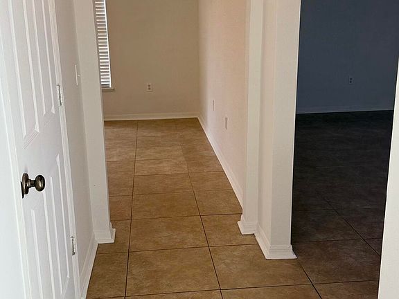 3rd image of 5525 Ortega Park Blvd