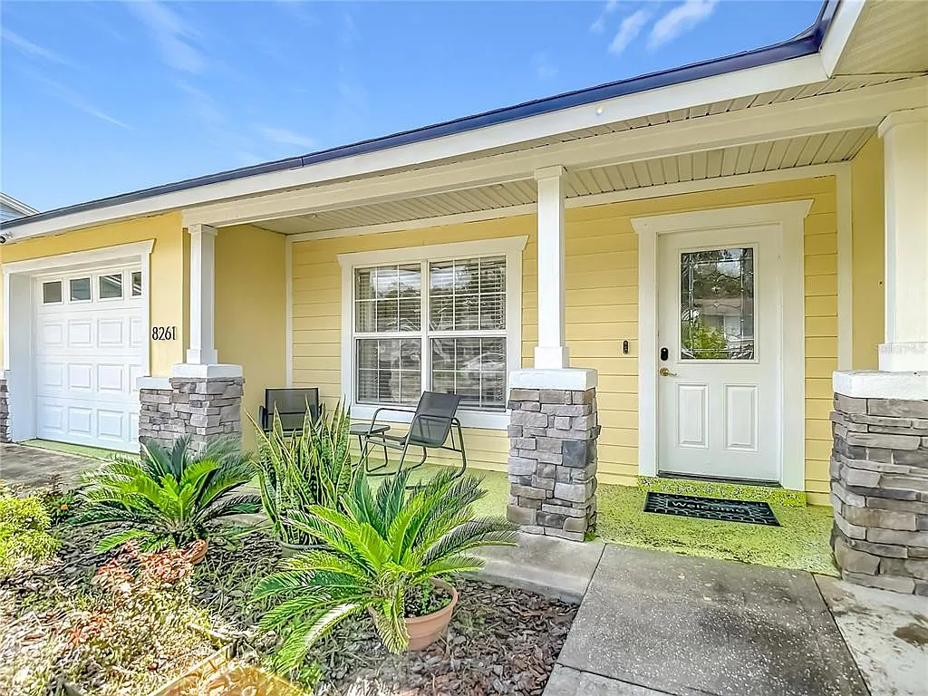 3 bed, 2.0 bath, 1720 sqft, $4,000 — Photo 3