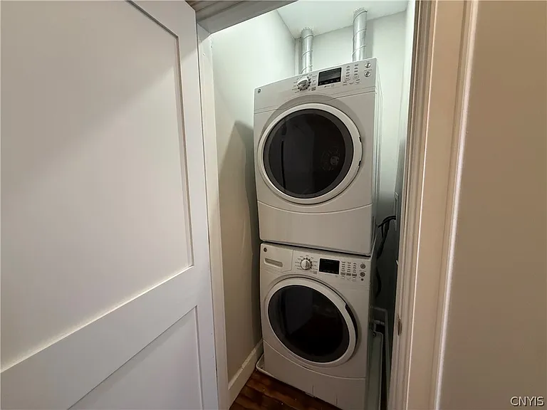 205 E Jefferson St #2B — Photo 17