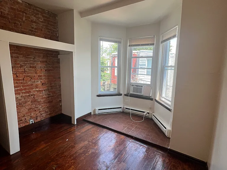 849 N 26th St #2R — Photo 8