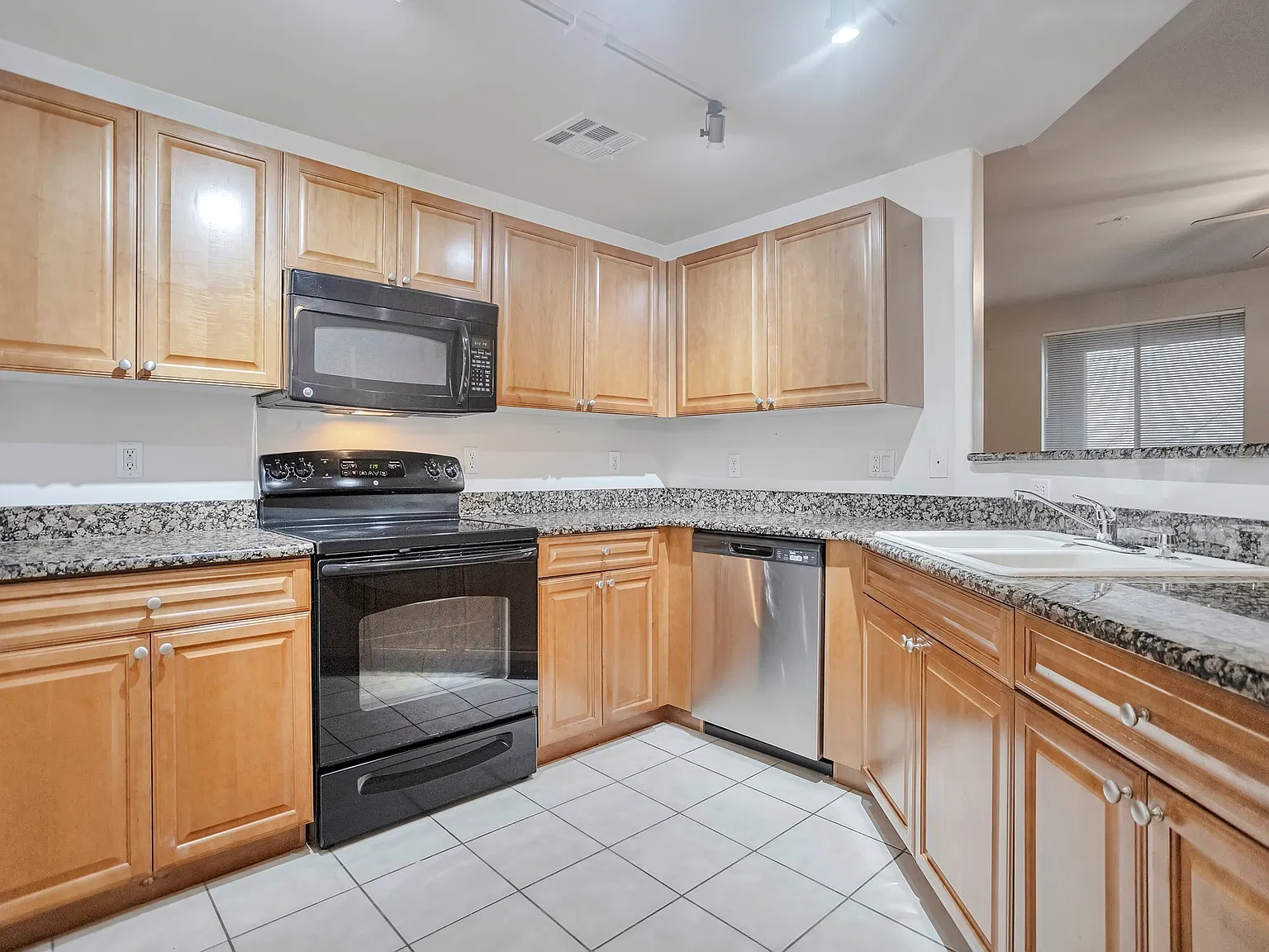 1920 E Bell Rd #1006 Phoenix, AZ 85022(HW) - 1 — Photo 4