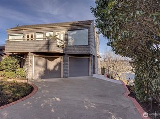 1502 Bigelow Ave N #1502, Seattle, WA 98109