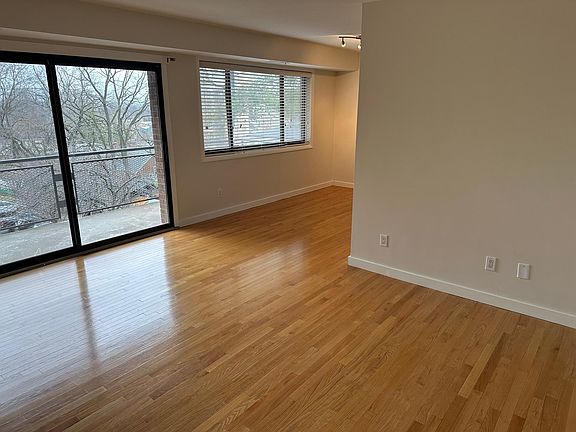 5th image of 4373 Lee Hwy APT 307