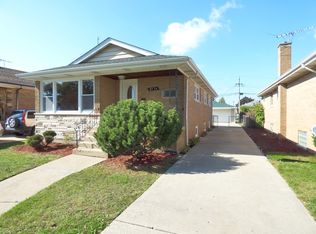 8536 S Tripp Ave, Chicago, IL 60652