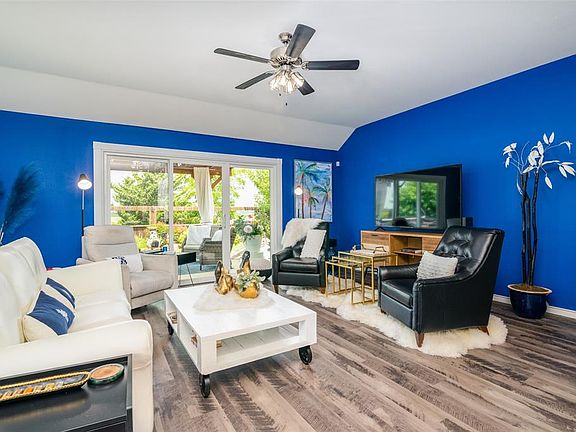 4th image of 605 Eleanor Dr