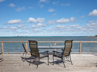 51 Lighthouse Ln W, Collingwood, ON L9Y 5C8