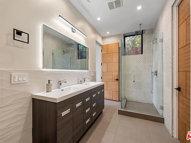 3712 Broadlawn Dr — Photo 34