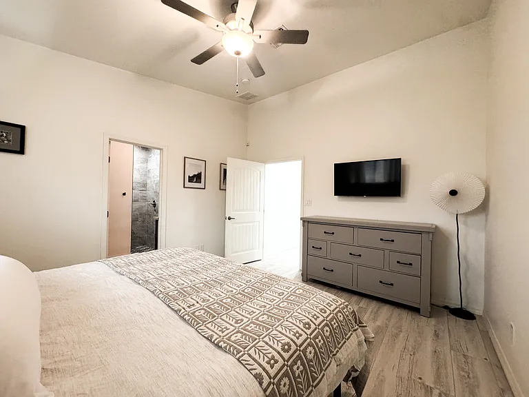 4377 W 16th Ln — Photo 22