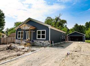 26860 Kuchenmeister St, Chesterfield, MI 48051