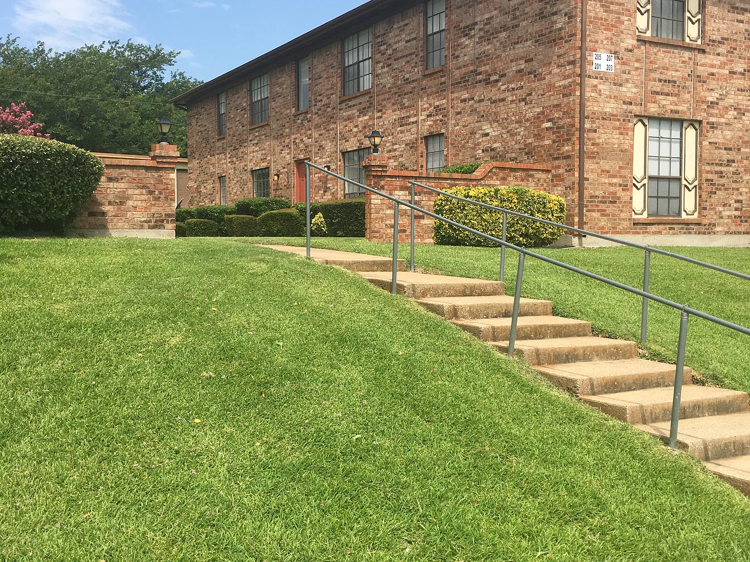 2 bed, 1000 sqft, $1,180 — Photo 4